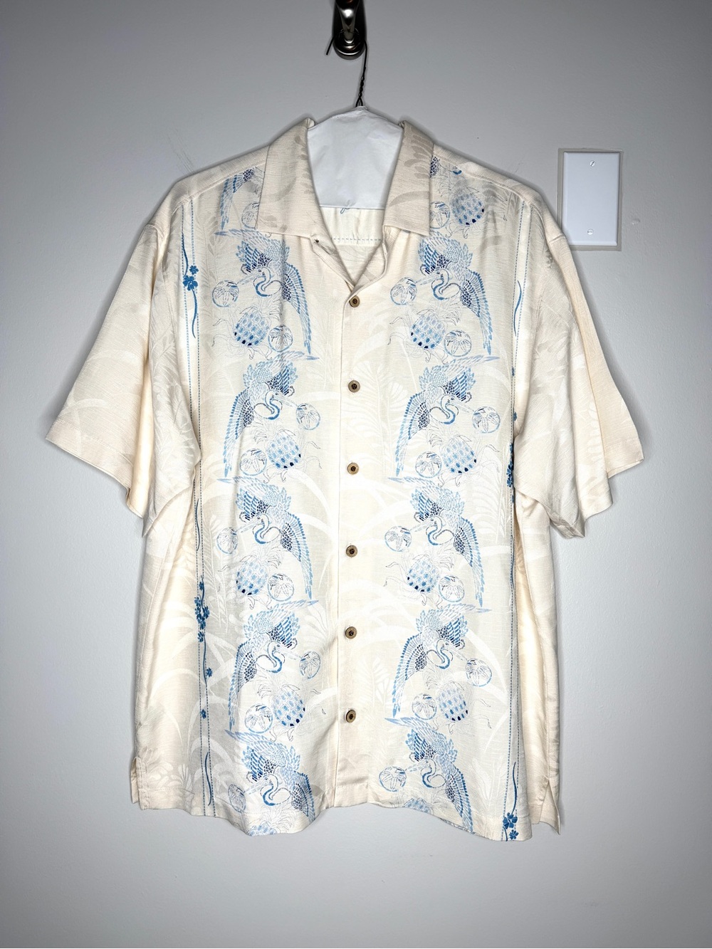 Tommy Bahama 100% Silk Mens Short Sleeve Casual Button Up Embroidered Size XL